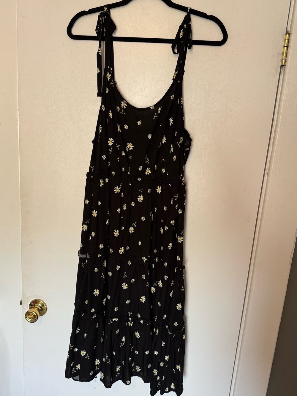 AUW Black Floral Tie-Shoulder Dress
